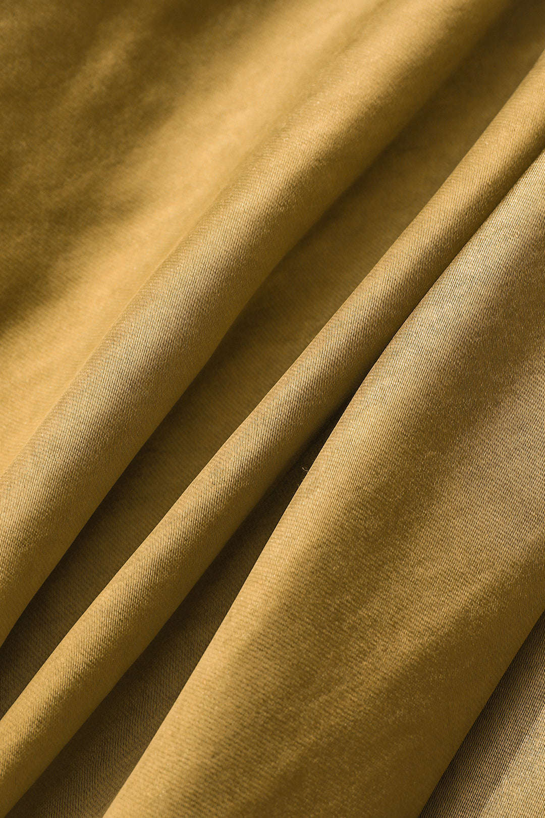 Satijne Split Rok met Knoopdetails